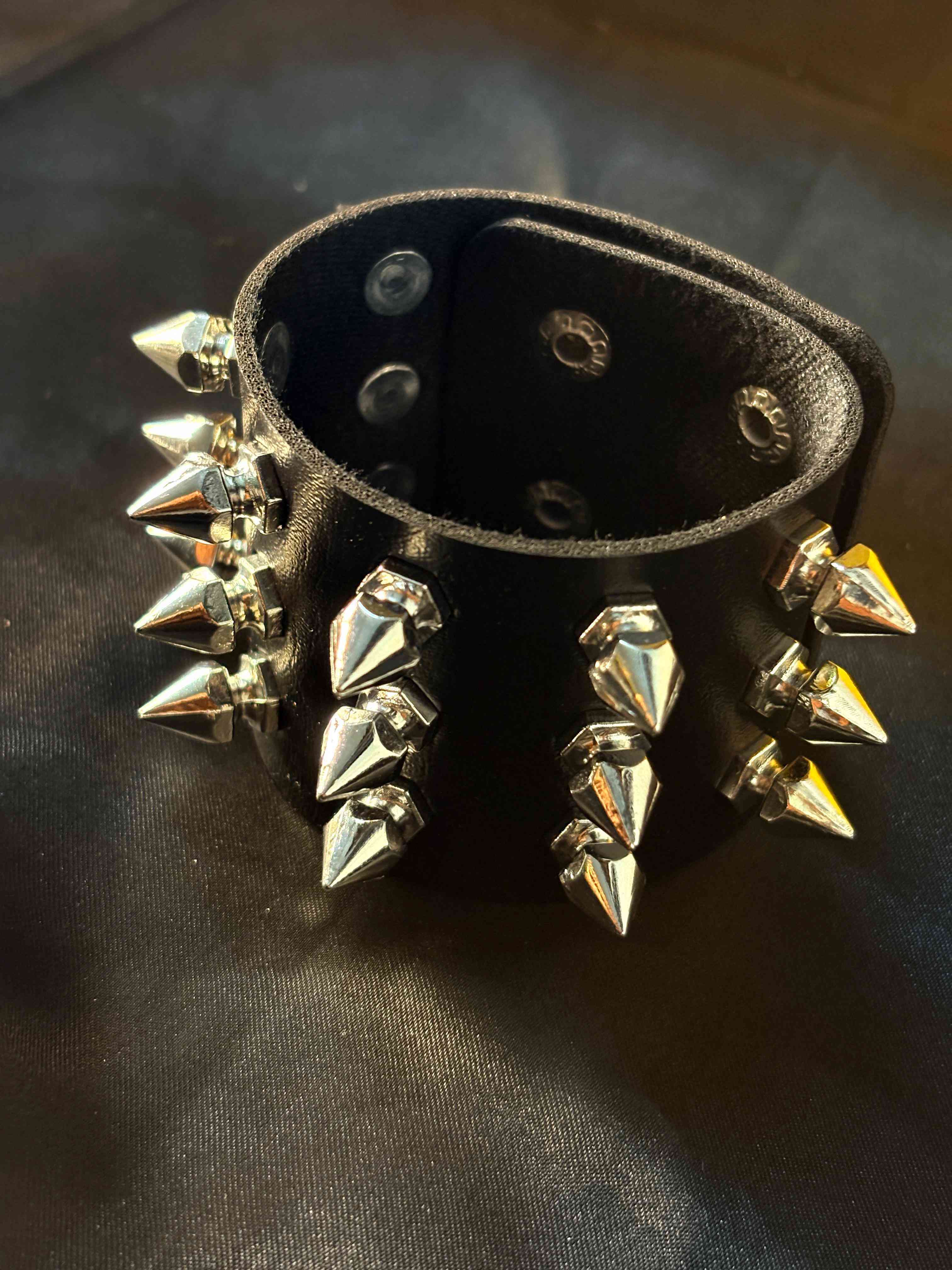 Three layer small spikes